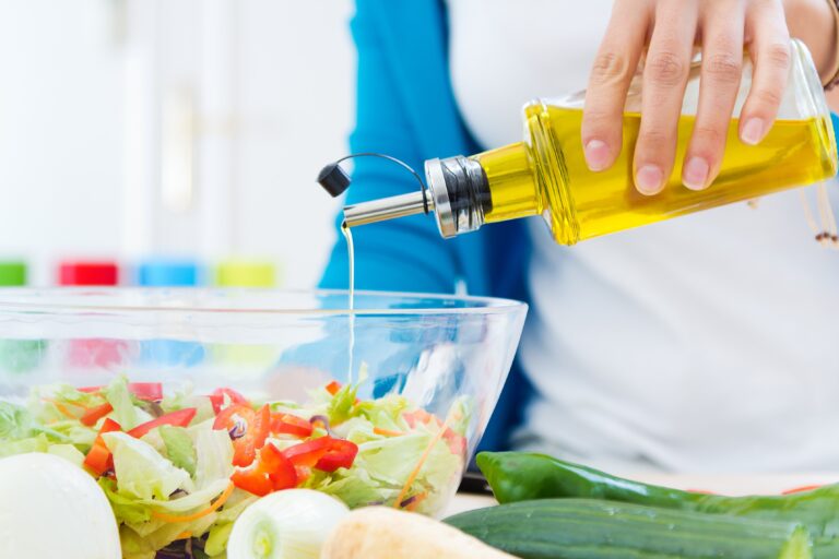 <p>How to choose the right cooking oil </p>
<p>How to choose the right cooking oil </p>