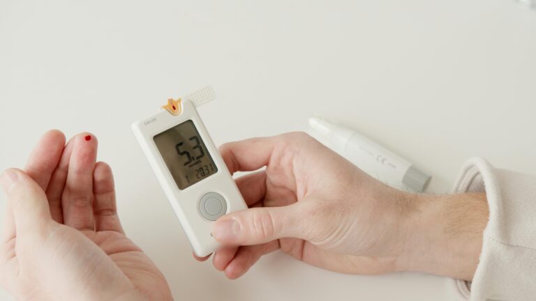 <p>Person checking their blood sugar levels</p>
<p>Person checking their blood sugar levels</p>
